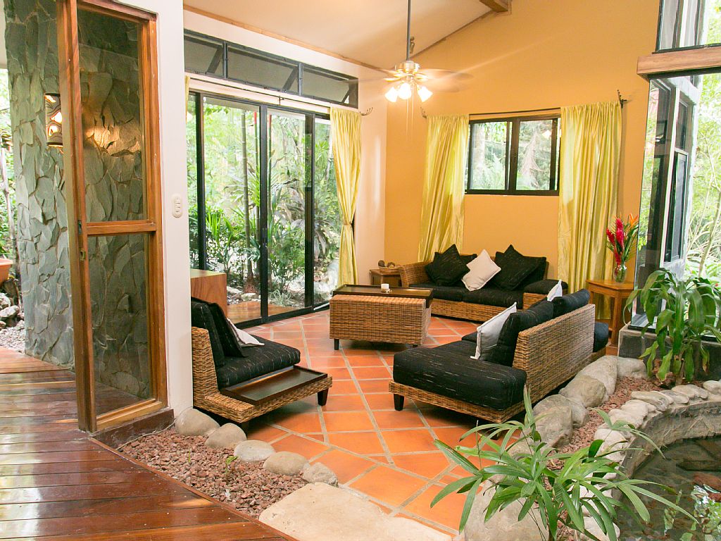 5 bed Single Family Homes For Sale in Manuel Antonio, Puntarenas - thumb 5