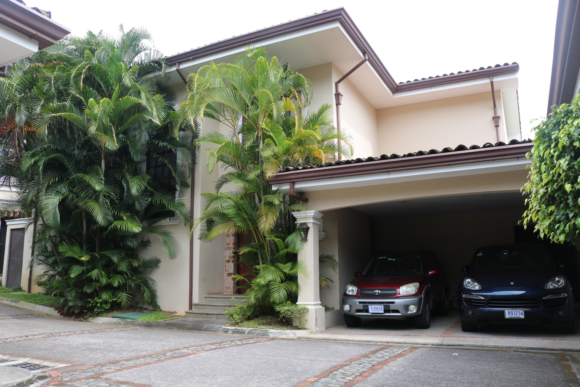 3 bed Condo For Sale in Escazu, San Jose - thumb 1