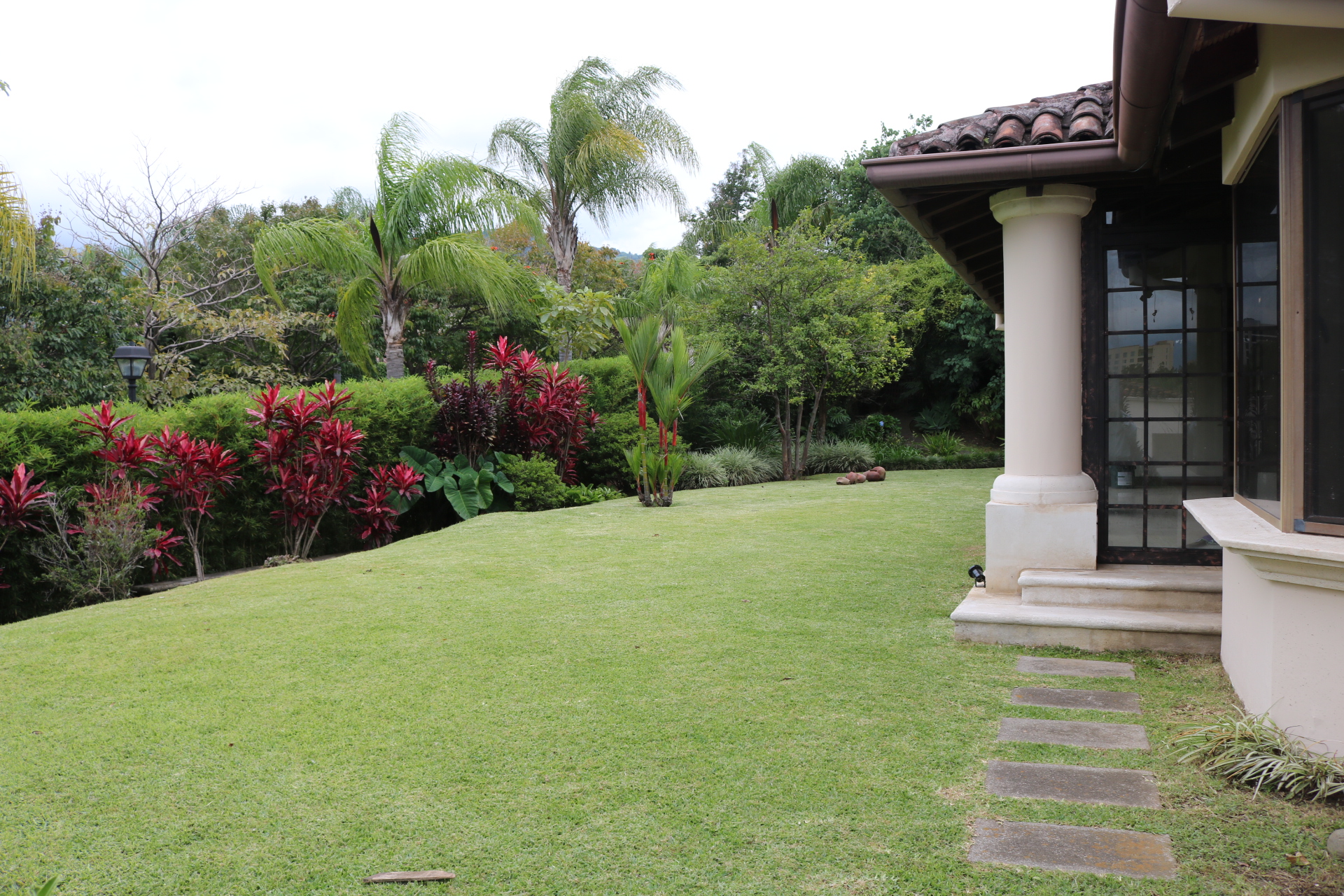 4 bed Single Family Homes For Rent in Escazu, San Jose - thumb 16