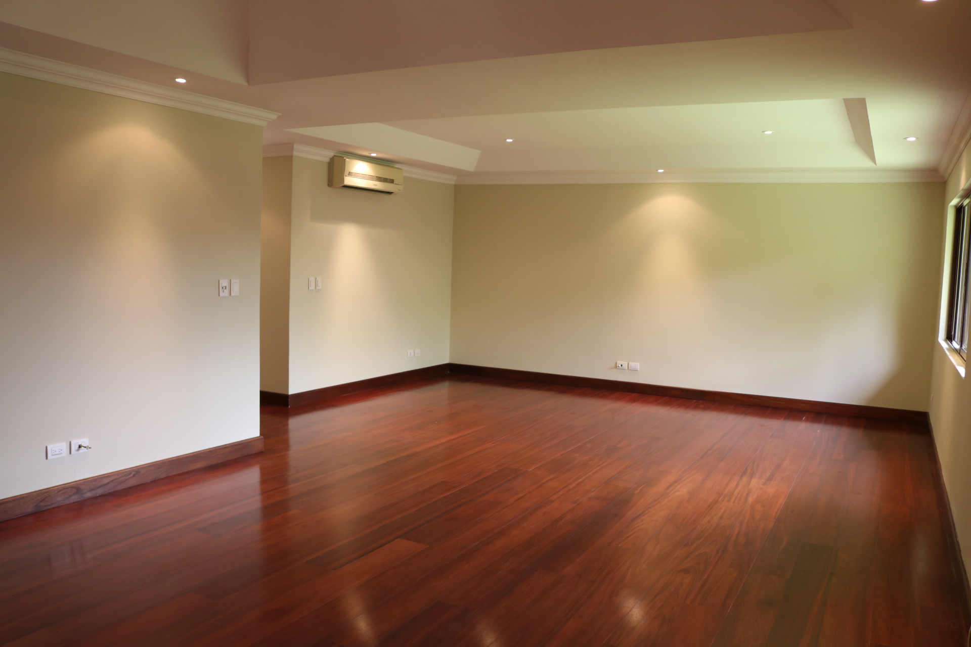 4 bed Single Family Homes For Rent in Escazu, San Jose - thumb 9