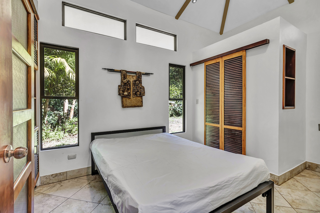3 bed Single Family Homes For Sale in Dominical, Puntarenas - thumb 26