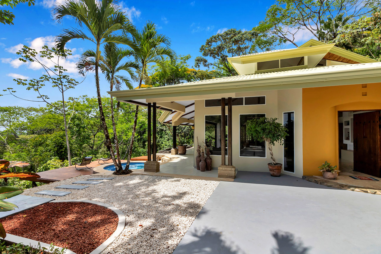 3 bed Single Family Homes For Sale in Dominical, Puntarenas - thumb 19