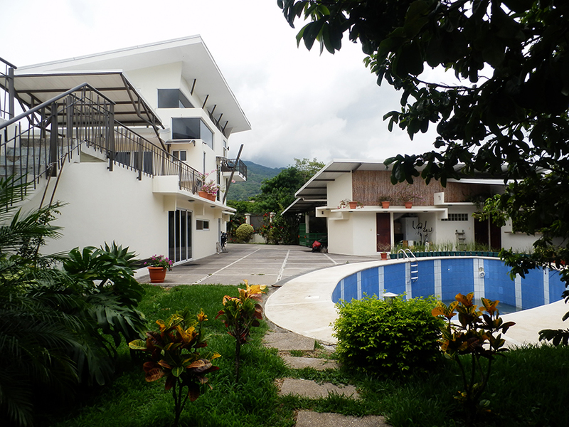 6 bed Single Family Homes For Sale in Santa Ana, San Jose - 1