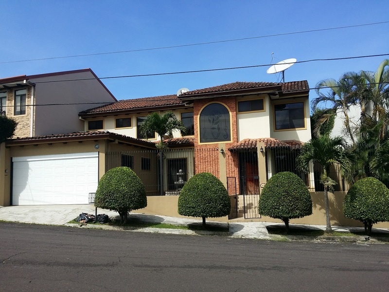 4 bed Single Family Homes For Sale in Cariari, San Jose - 1