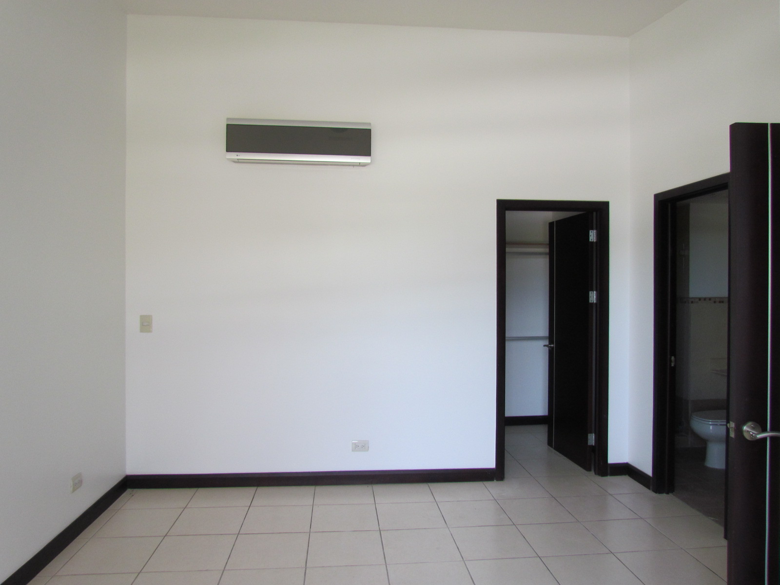 3 bed Apartment For Sale in Santa Ana, San Jose - thumb 6