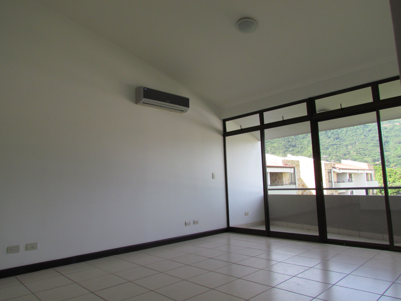 3 bed Apartment For Sale in Santa Ana, San Jose - thumb 3