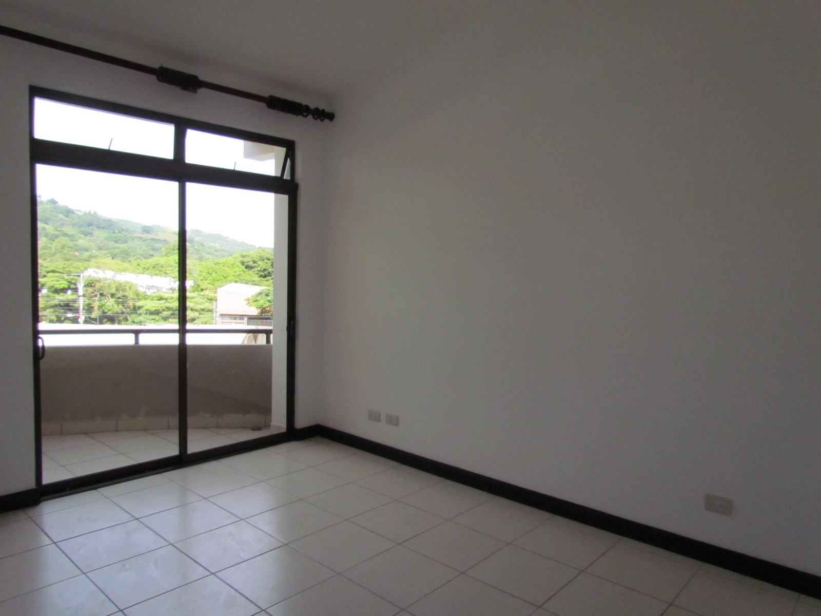3 bed Apartment For Sale in Santa Ana, San Jose - thumb 7
