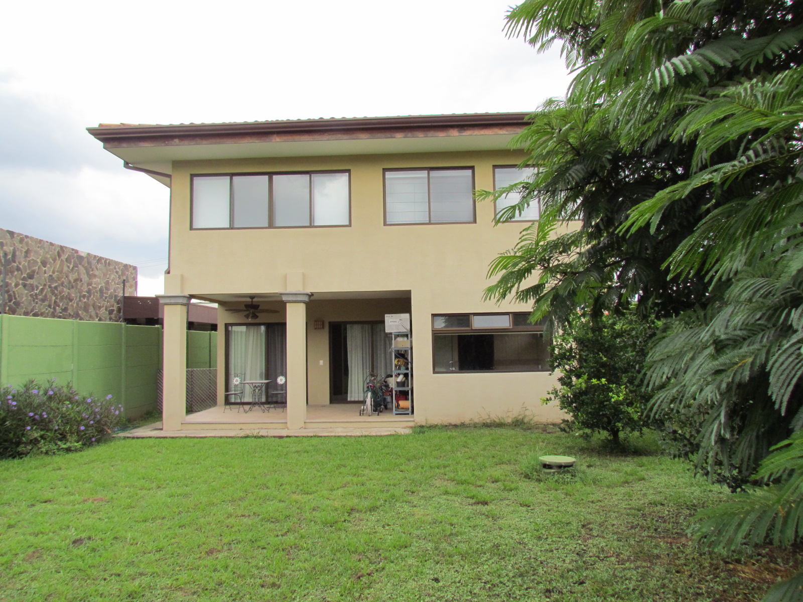 4 bed Single Family Homes For Sale in Santa Ana, San Jose - thumb 1