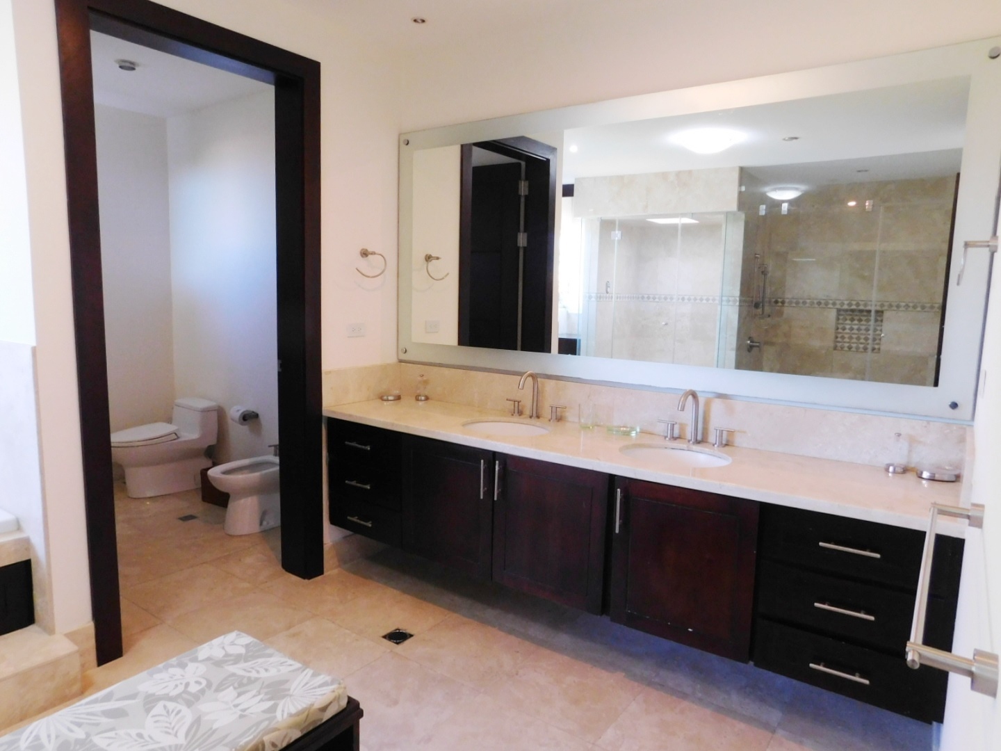4 bed Single Family Homes For Sale in Santa Ana, San Jose - thumb 16