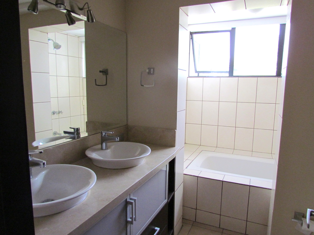 2 bed Apartment For Sale in Escazu, San Jose - thumb 6