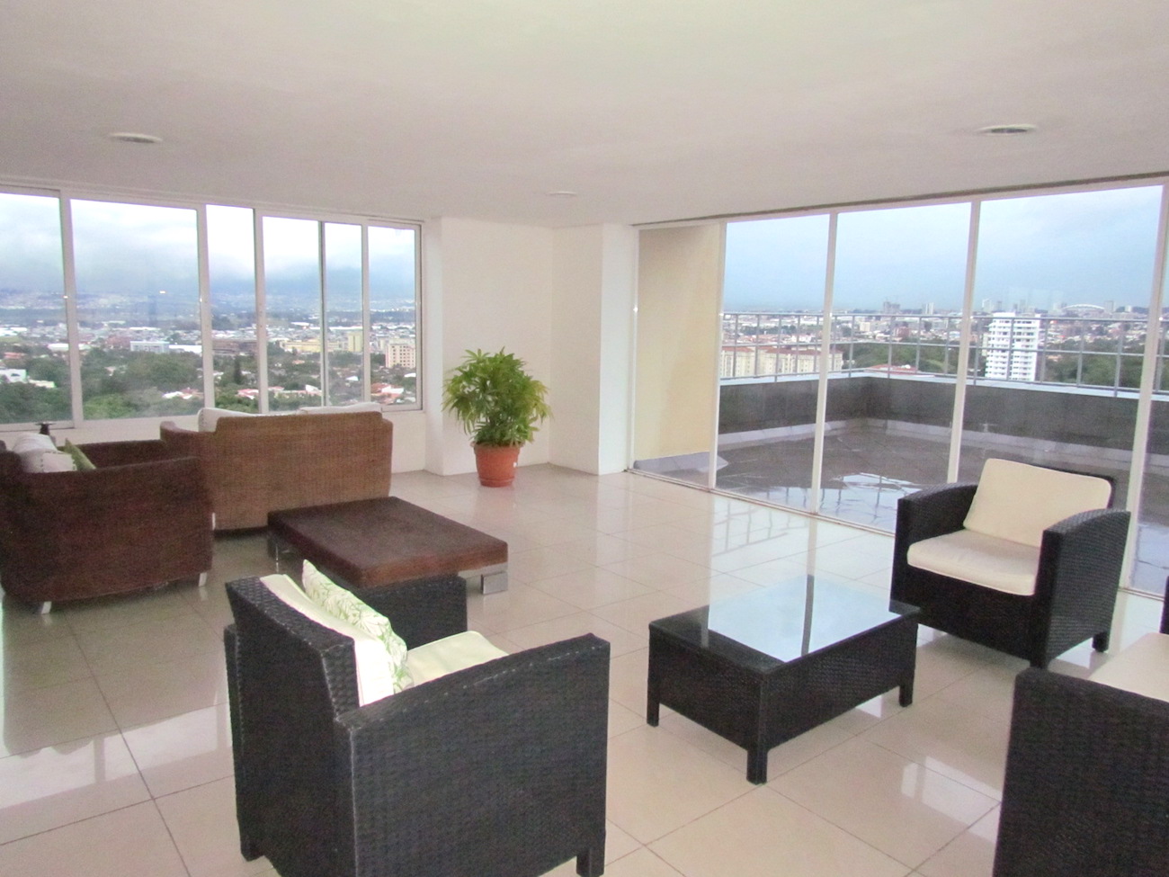 2 bed Apartment For Sale in Escazu, San Jose - thumb 12