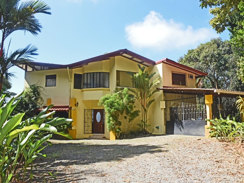 4 bed Single Family Homes For Sale in Dominical, Puntarenas - 1