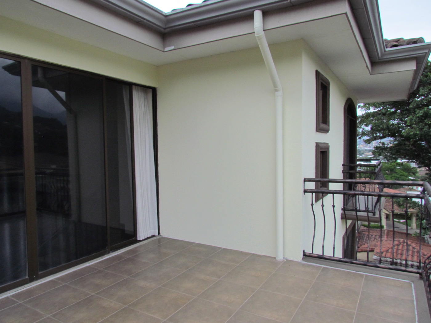 4 bed Single Family Homes For Sale in Escazu, San Jose - thumb 18