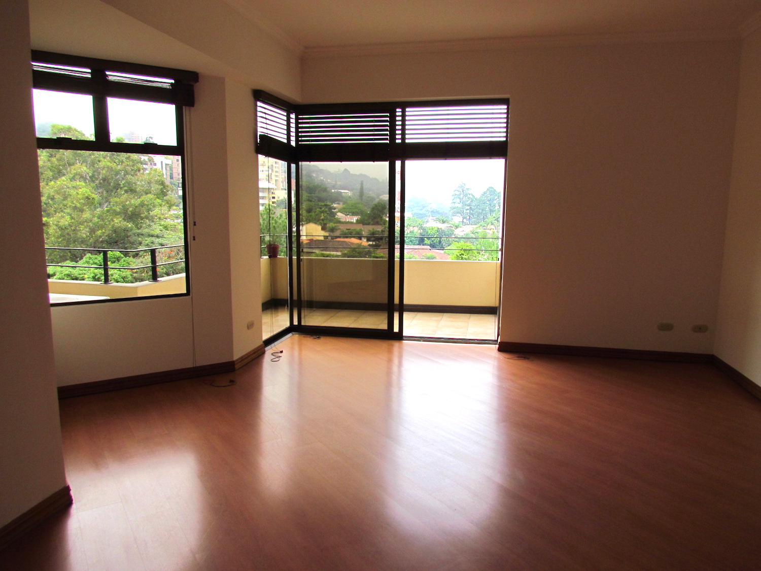 2 bed Apartment For Sale in Escazu, San Jose - thumb 2