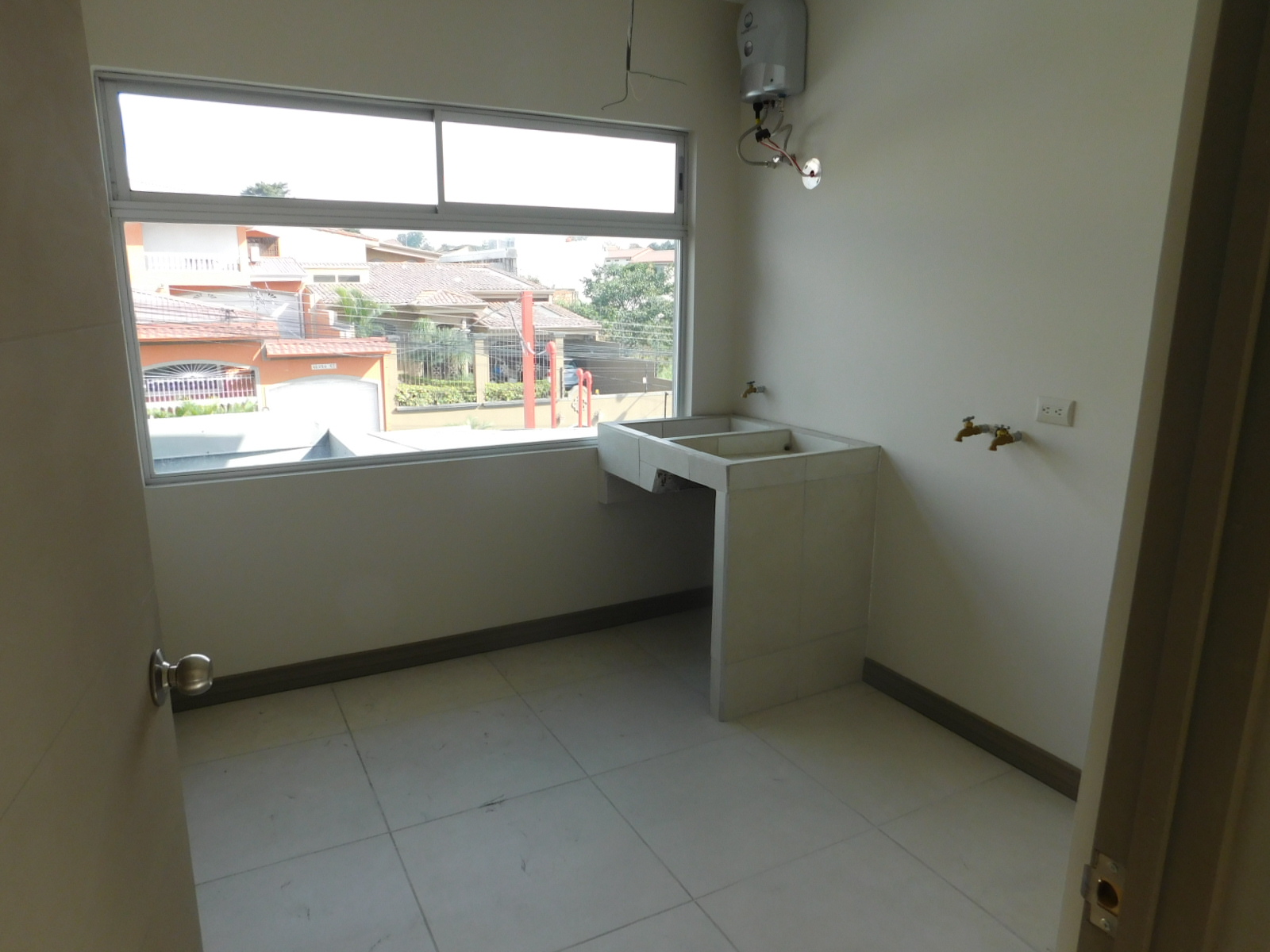 2 bed Apartment For Sale in La Uruca, San Jose - thumb 4