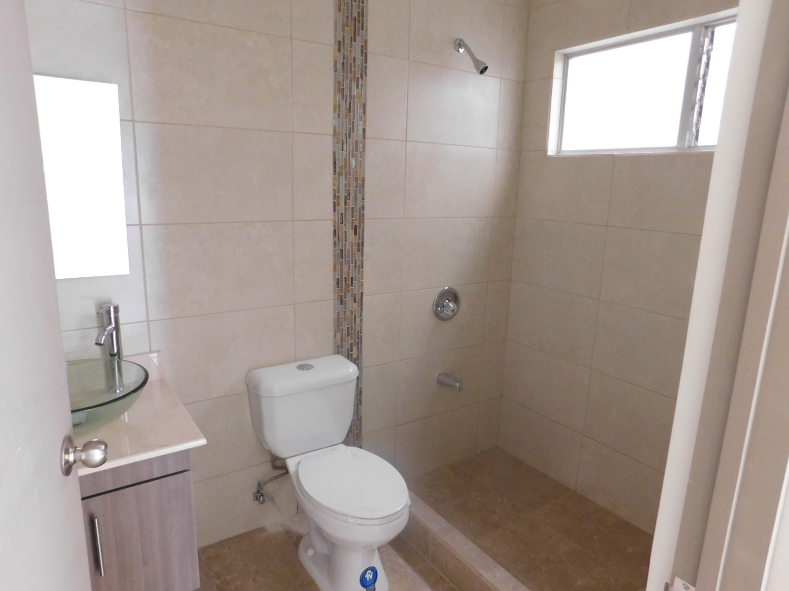2 bed Apartment For Sale in La Uruca, San Jose - thumb 7