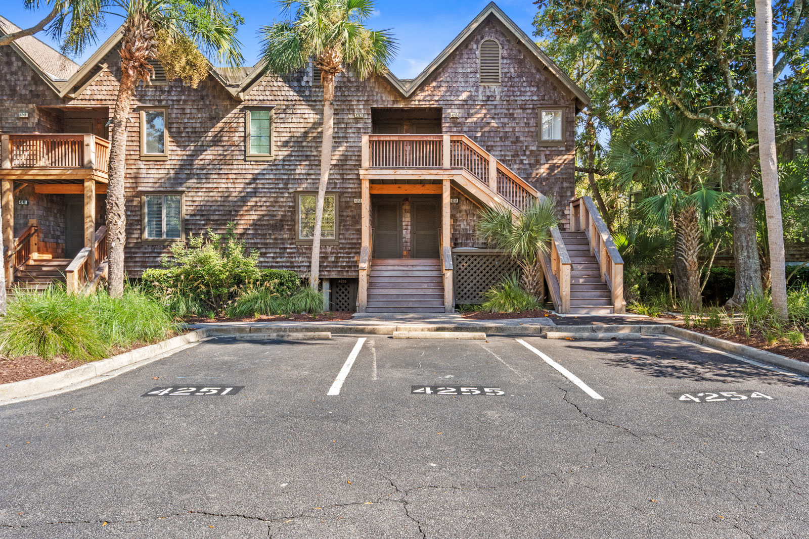 4252 Mariner's Watch Dr