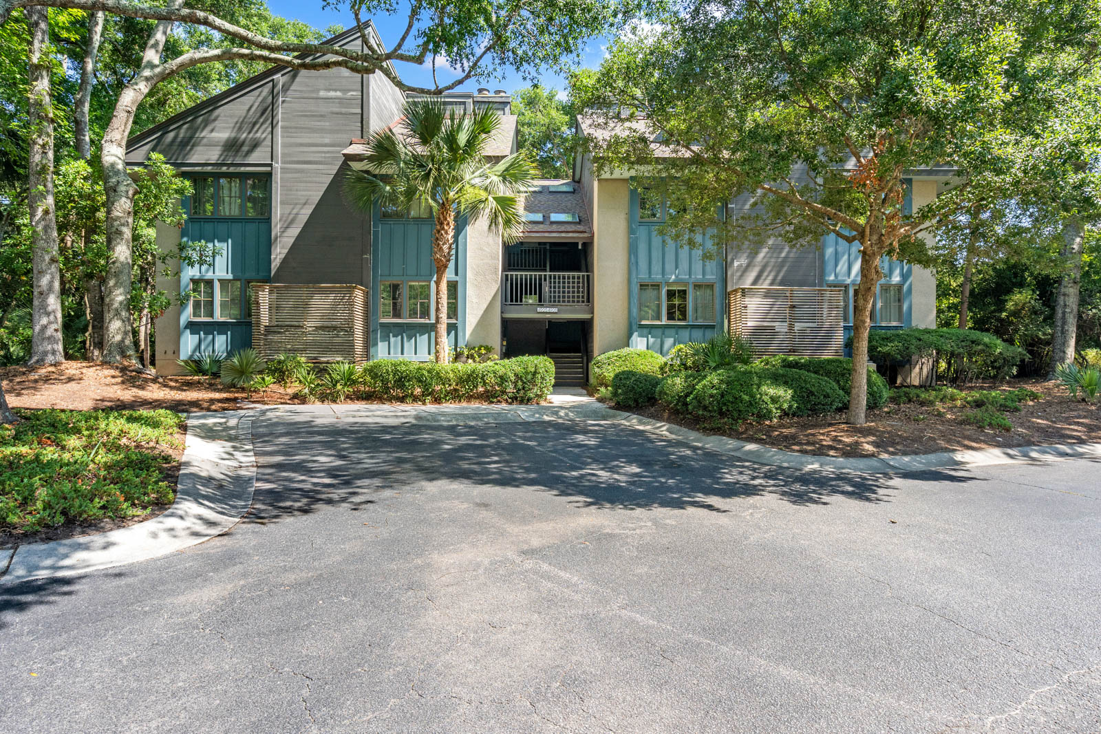 4907 Green Dolphin Way