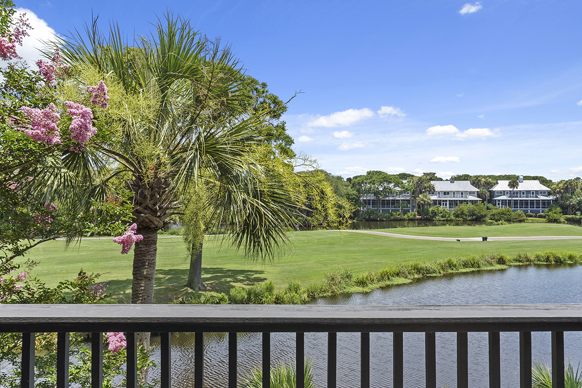 4950 Green Dolphin Way