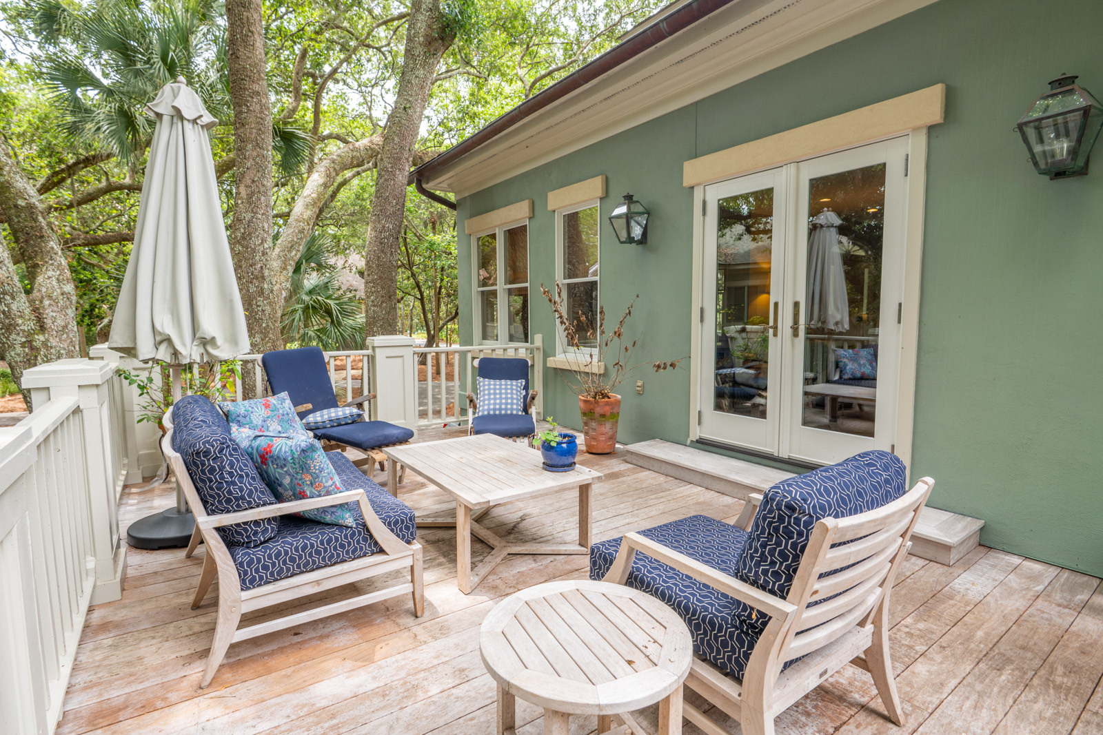 16 Ocean Green Dr