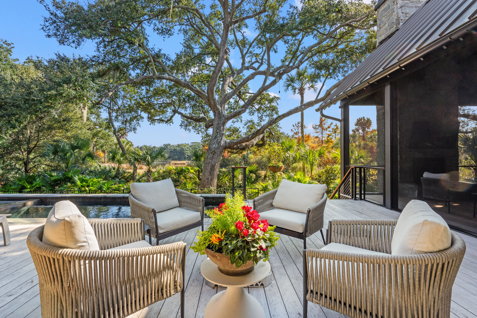 435 Fountain Grass Ln