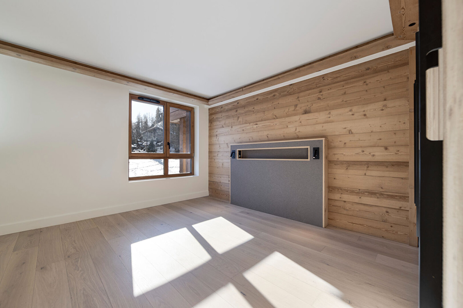 3-Bed Corner Duplex L’Ecrin Residence 12
