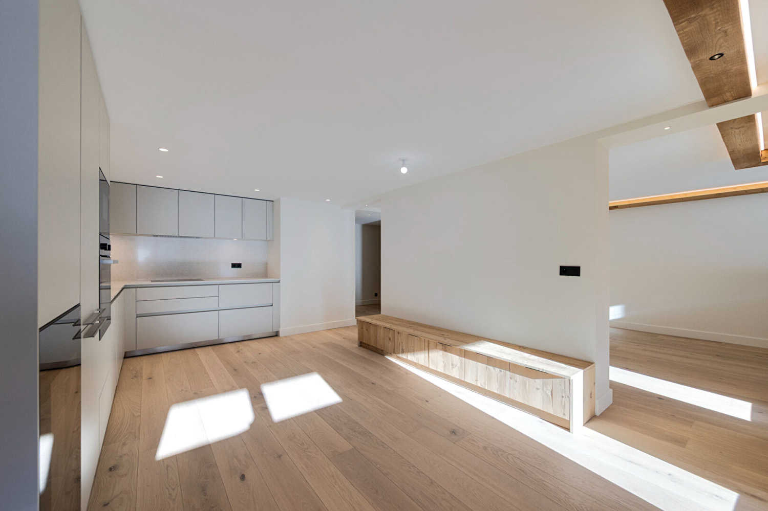 2-Bed Mountain Corner Apartment - L’Écrin Residence 6