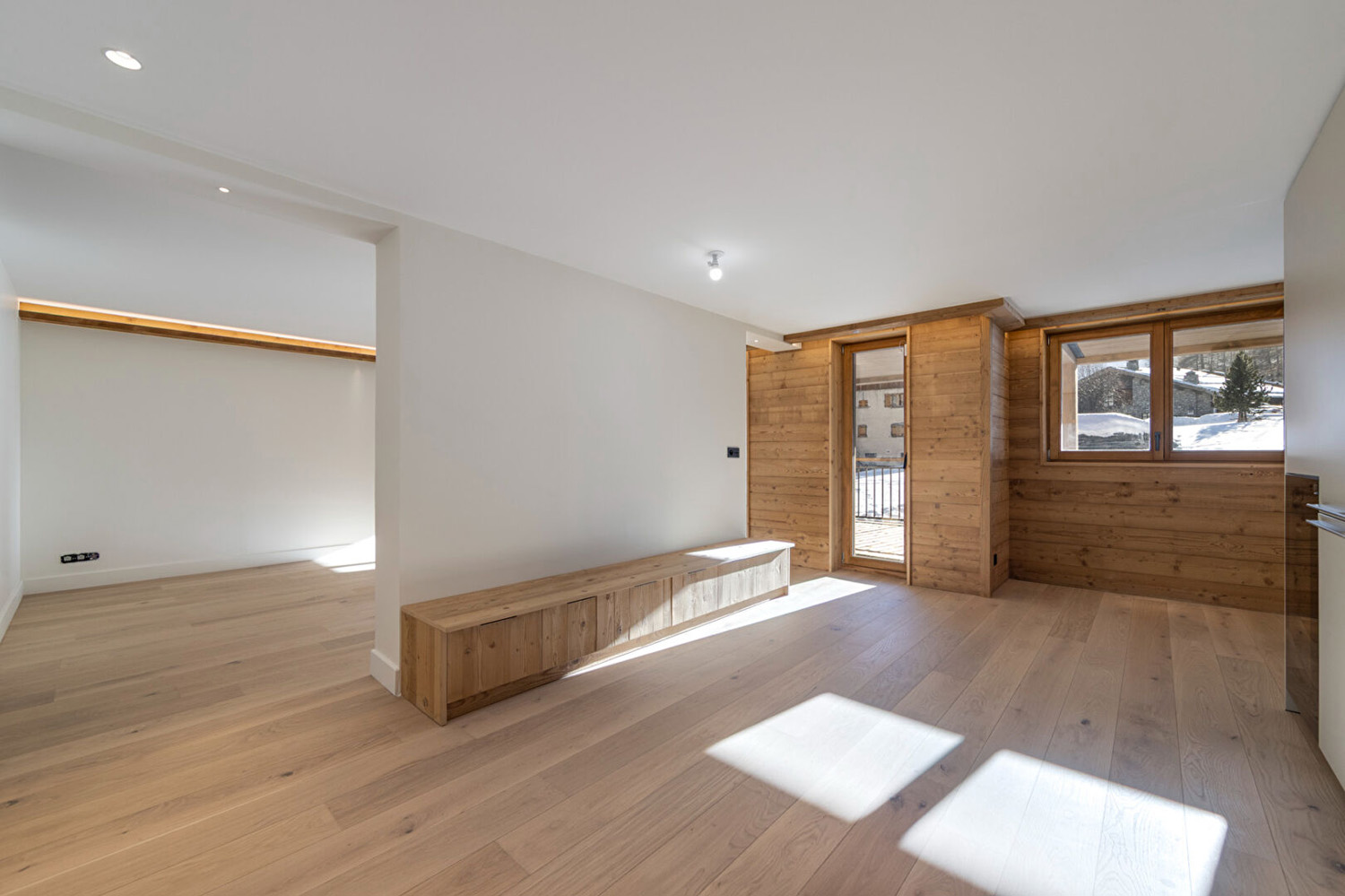 2-Bed Mountain Corner Apartment - L’Écrin Residence 13