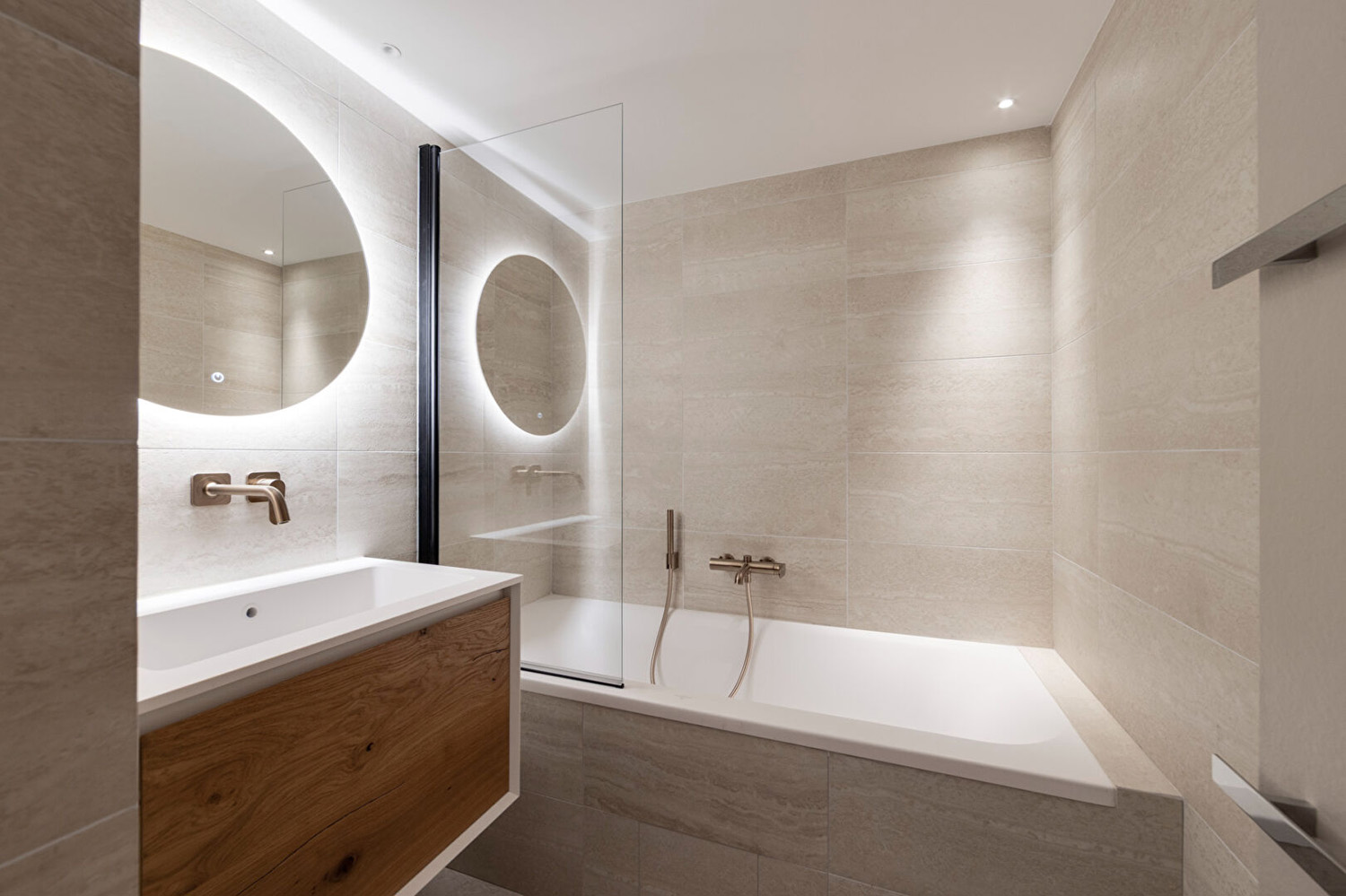 2-Bed Mountain Corner Apartment - L’Écrin Residence 8