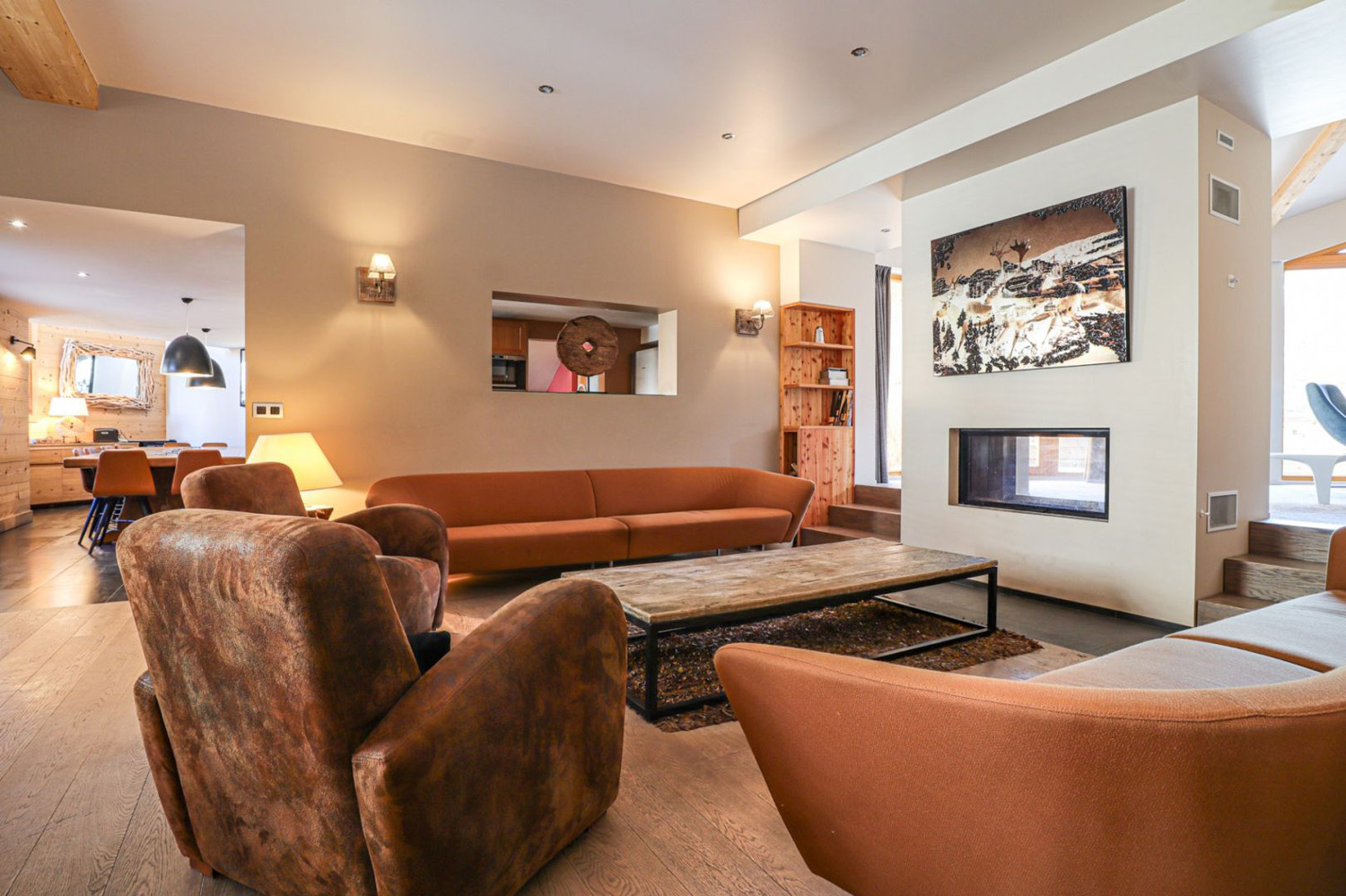 Recently renovated 8 room chalet in Avoriaz 1