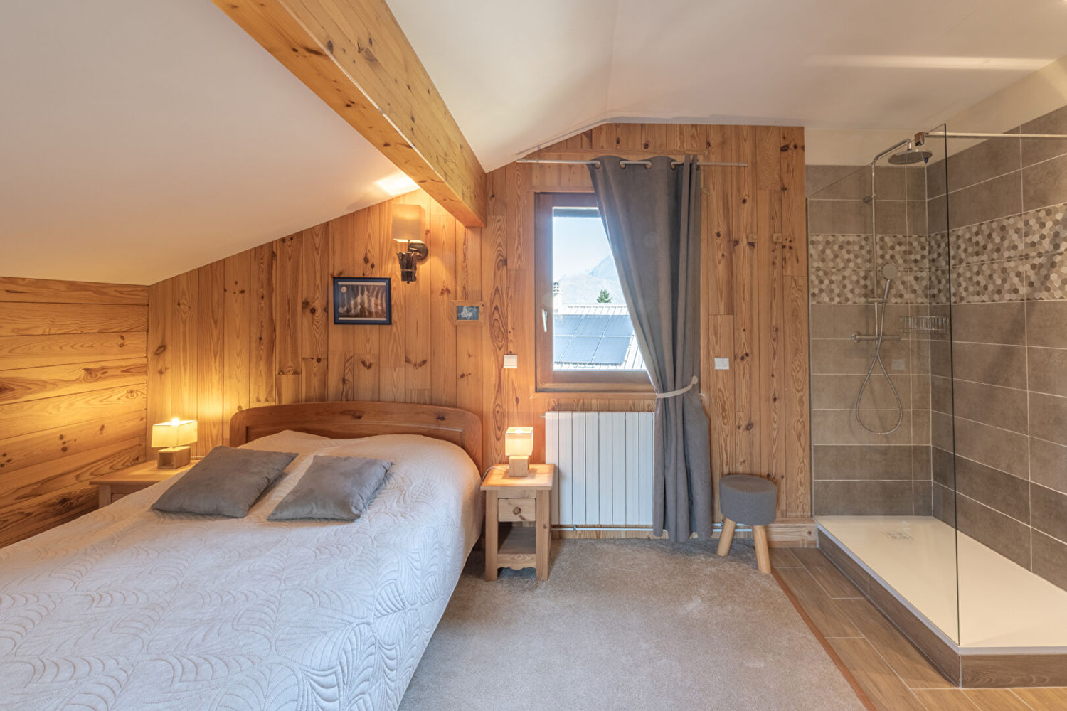 5 Bed chalet with view of La Muzelle 10