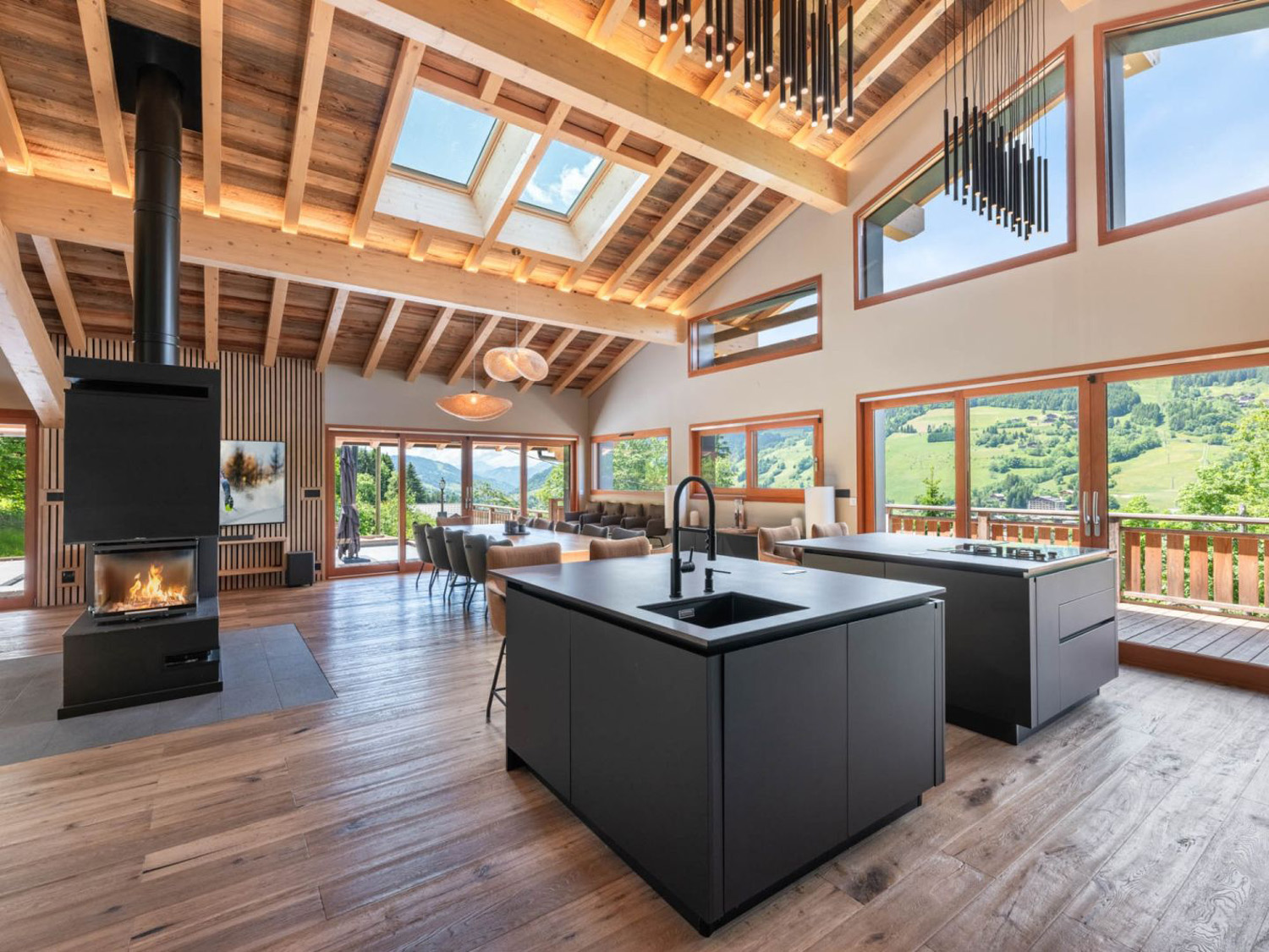 5 Bed Chalet in Megeve 4
