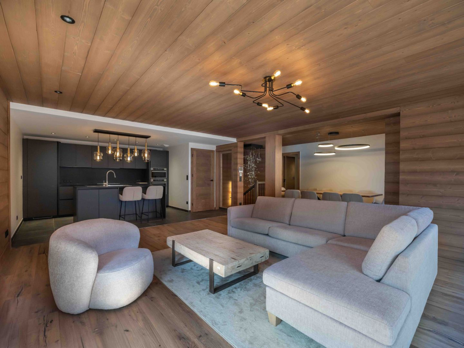 4 Bed Duplex near the resort Center 2