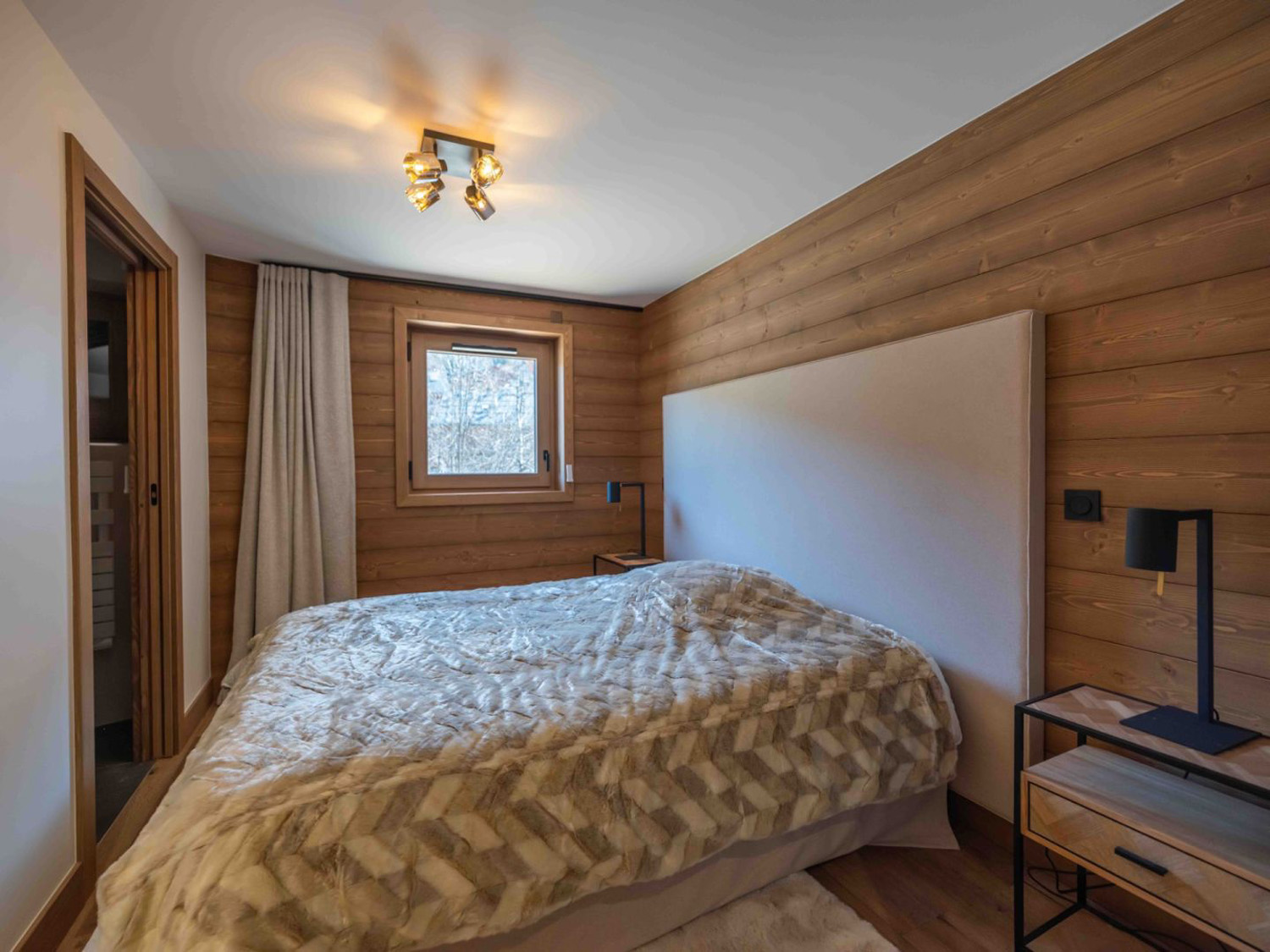 4 Bed Duplex near the resort Center 7