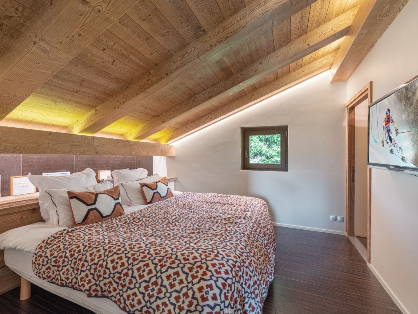 Private Estate in Demi-Quartier - Two Independent Chalets, Pool & Privacy Green Alpine Setting 7
