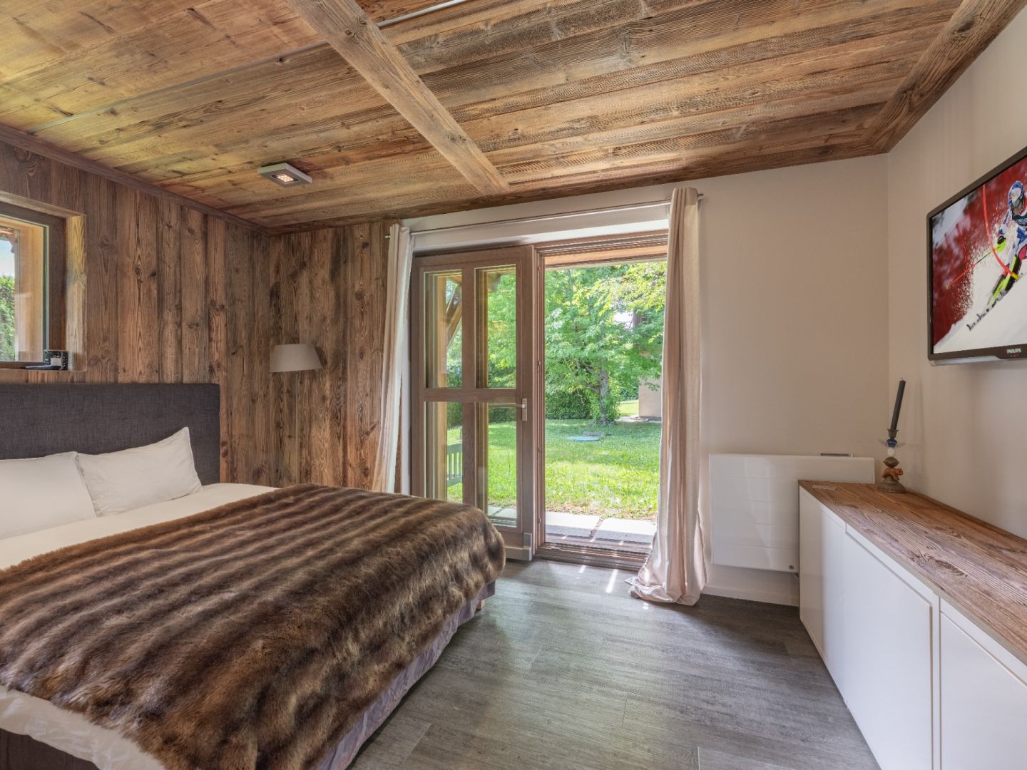 Private Estate in Demi-Quartier - Two Independent Chalets, Pool & Privacy Green Alpine Setting 5