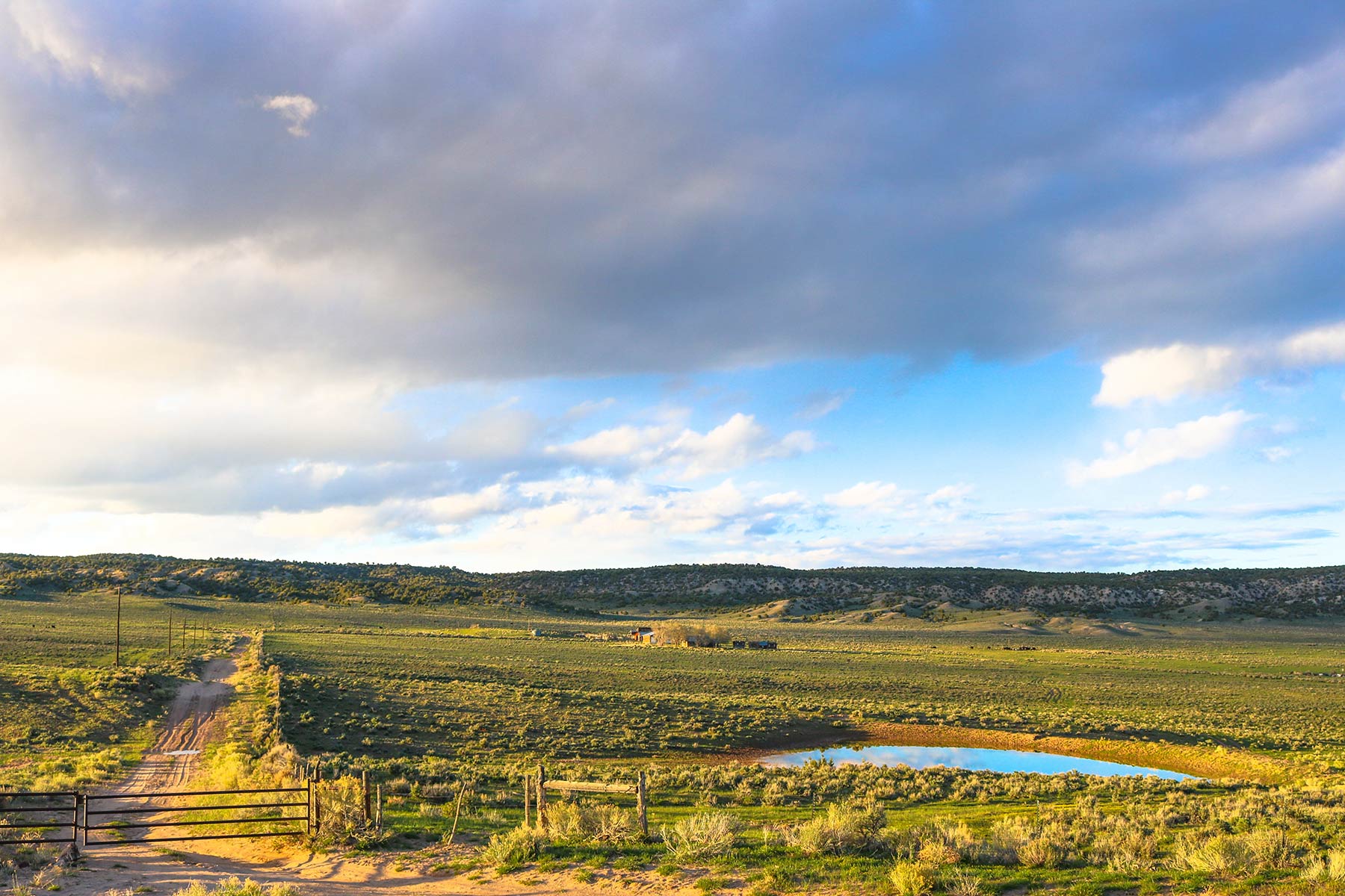 Snake River Land & Cattle Ranch Hall and Hall