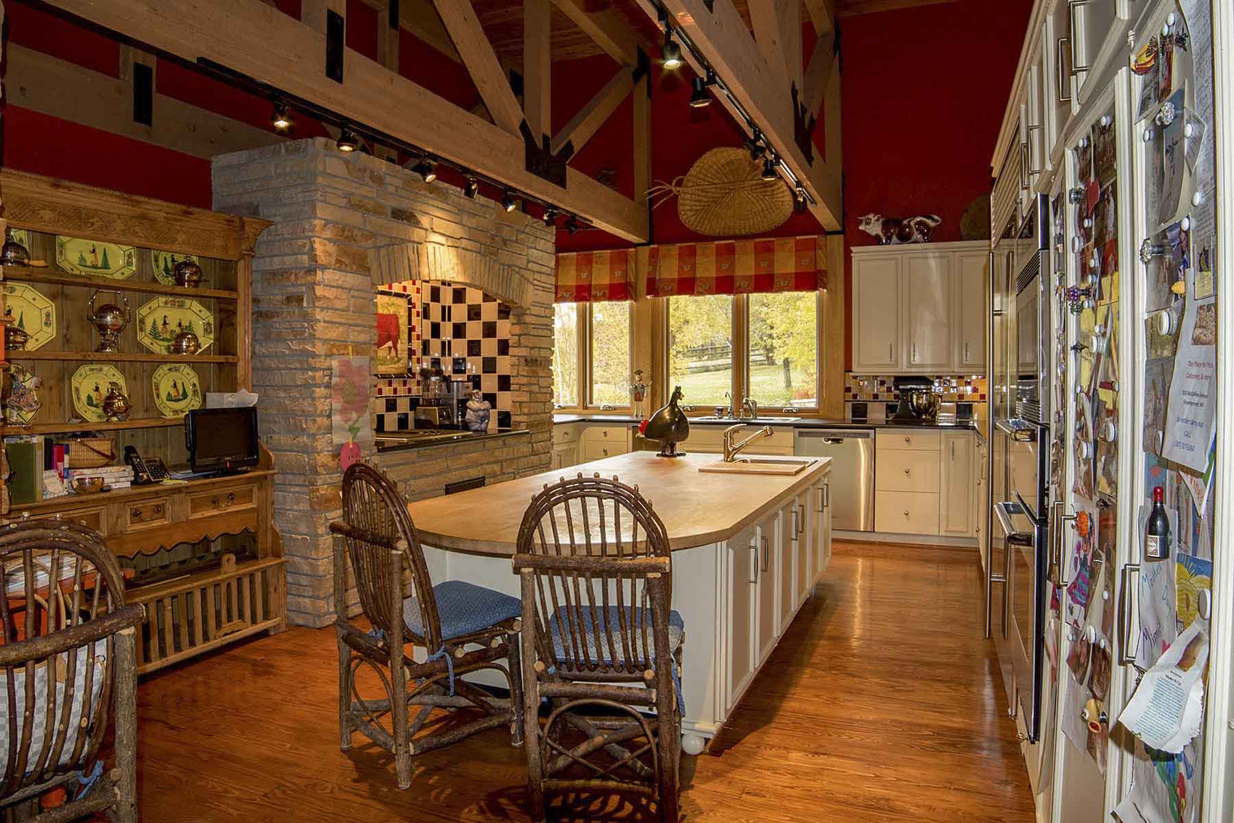 Half Diamond Horseshoe property picture 40 of 59