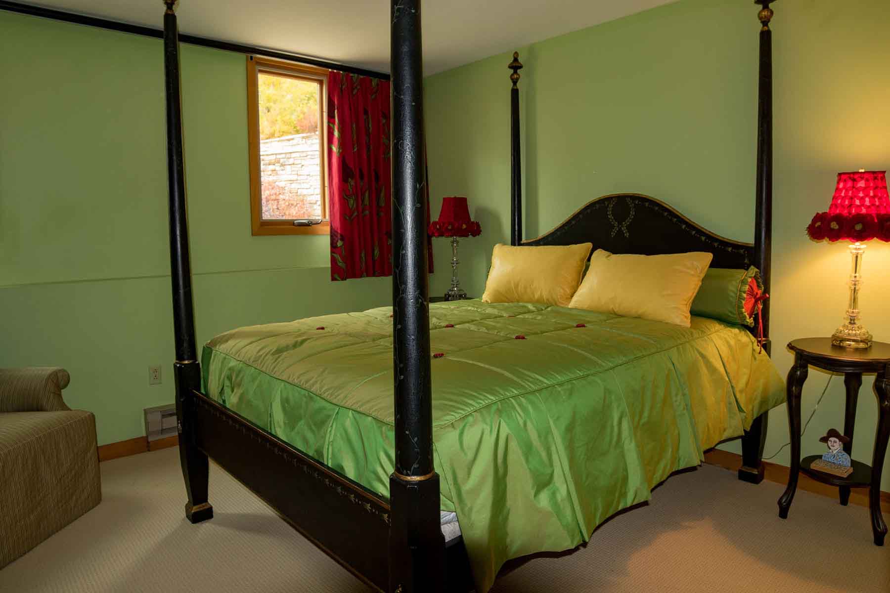 Half Diamond Horseshoe property picture 36 of 59