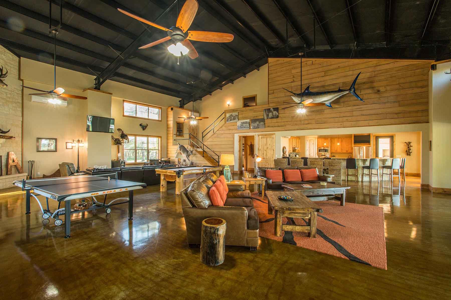 Austin Lakes Ranch property picture 9 of 16