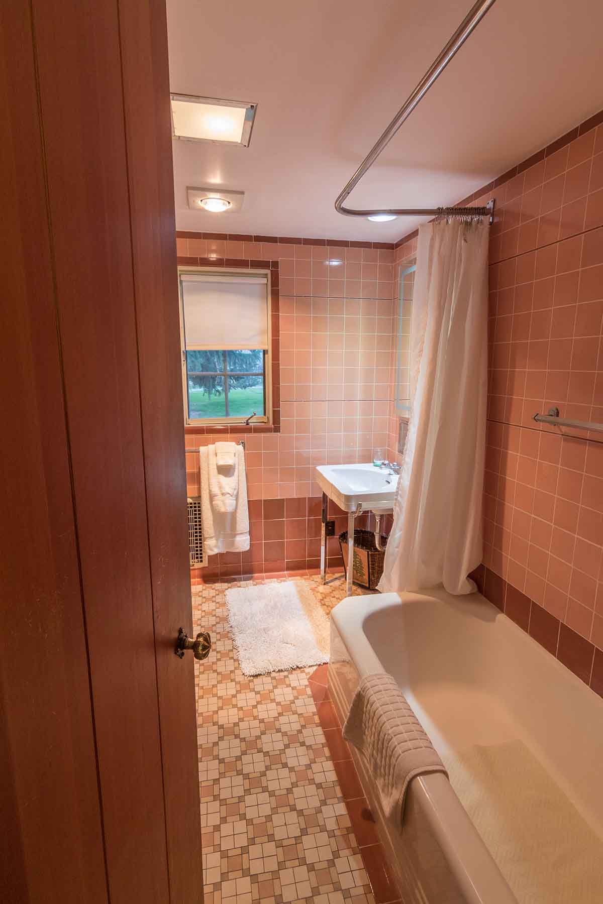 Riverhouse on the Yellowstone property picture 31 of 76