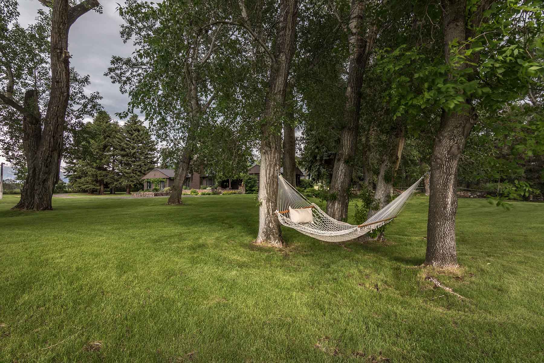 Riverhouse on the Yellowstone property picture 68 of 76