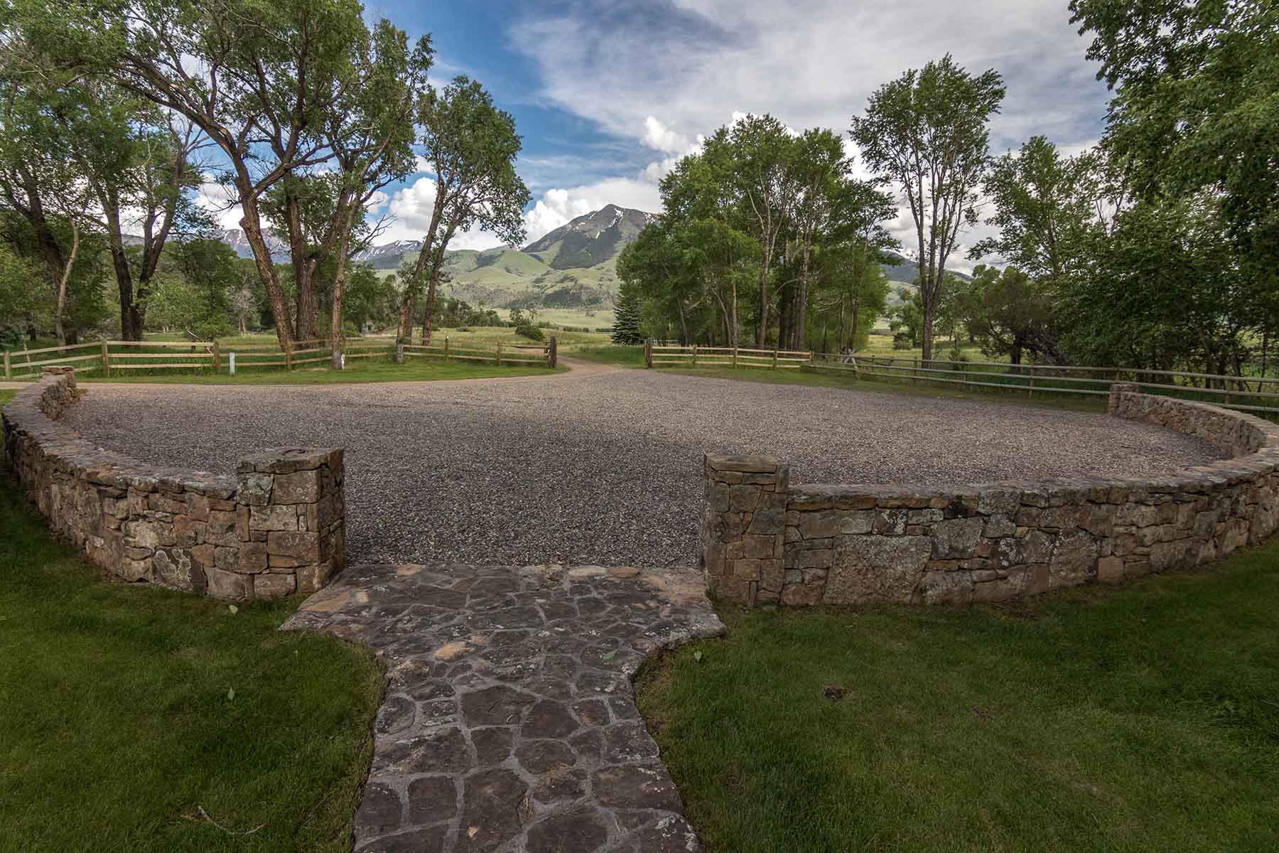 Riverhouse on the Yellowstone property picture 56 of 76