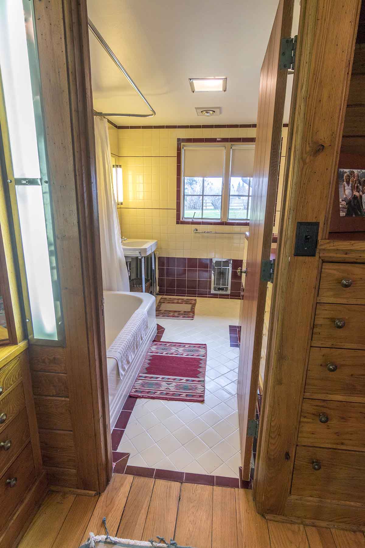 Riverhouse on the Yellowstone property picture 41 of 76