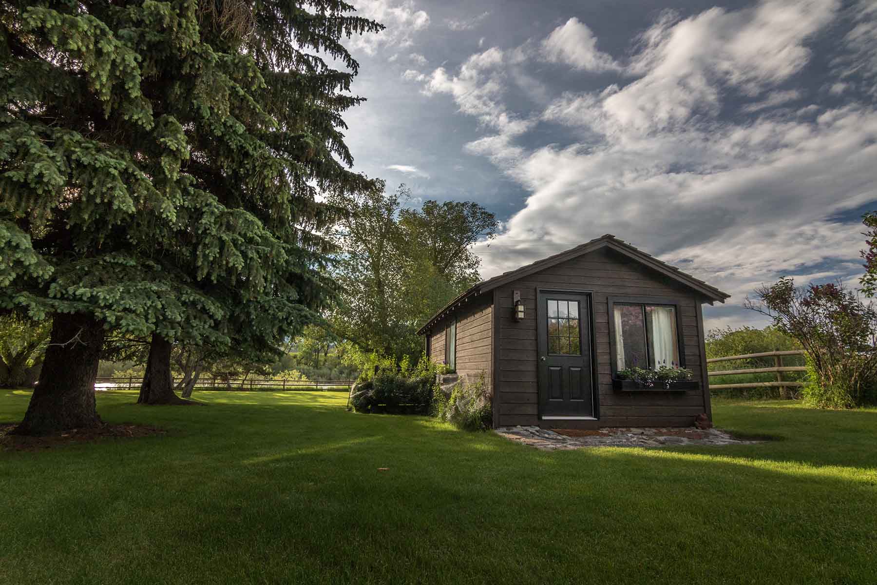 Riverhouse on the Yellowstone property picture 52 of 76