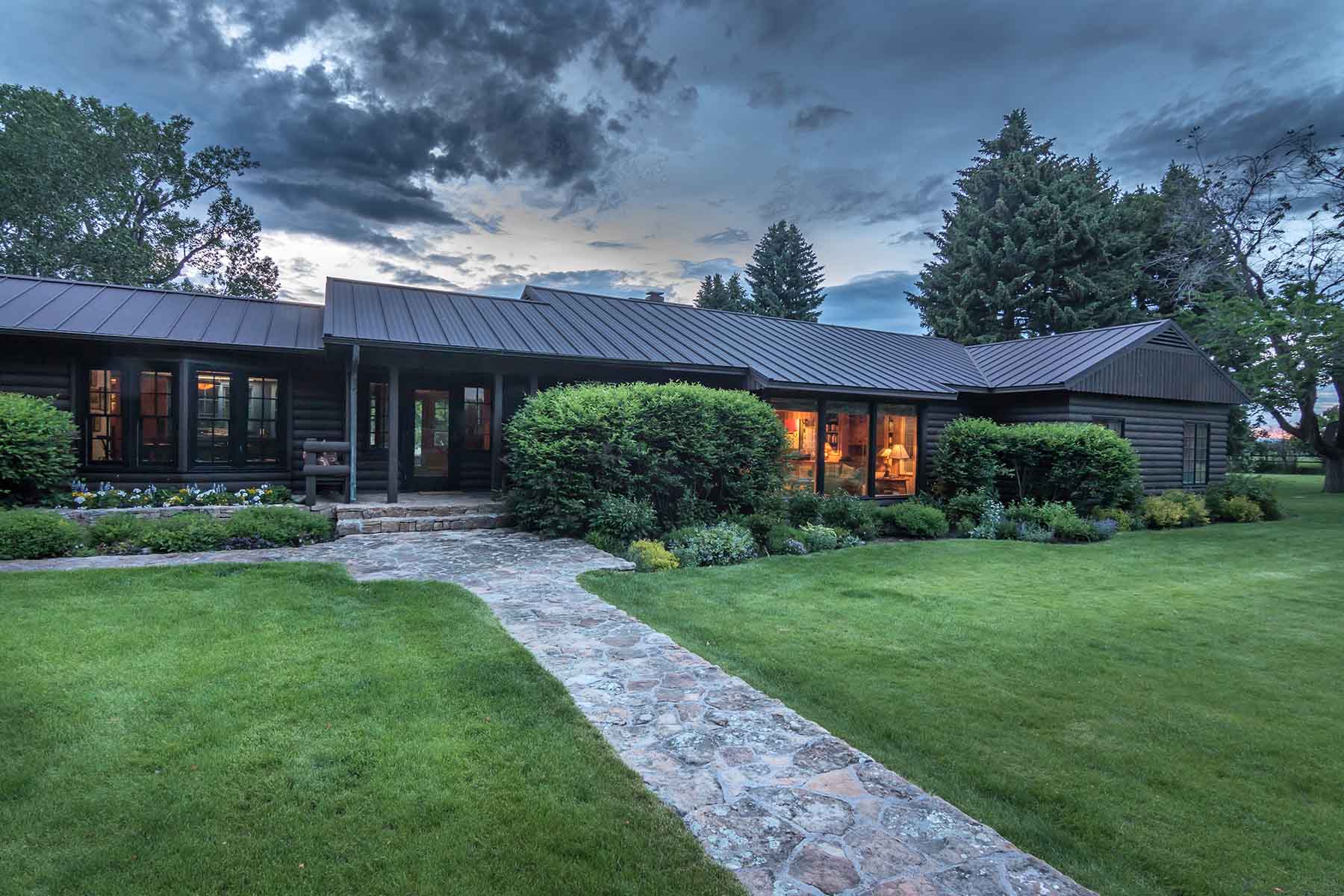 Riverhouse on the Yellowstone property picture 75 of 76