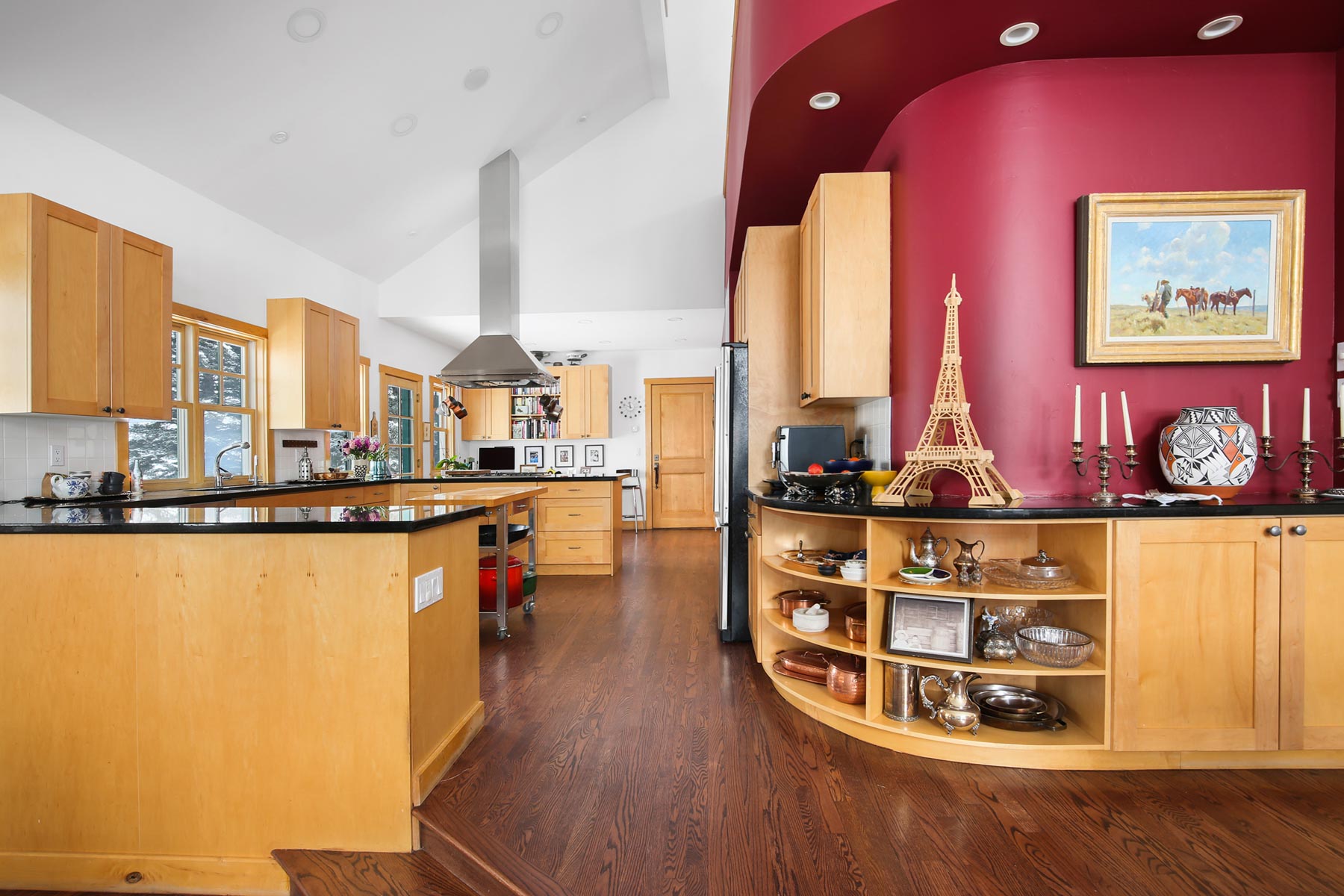 L Quarter Circle property picture 78 of 137