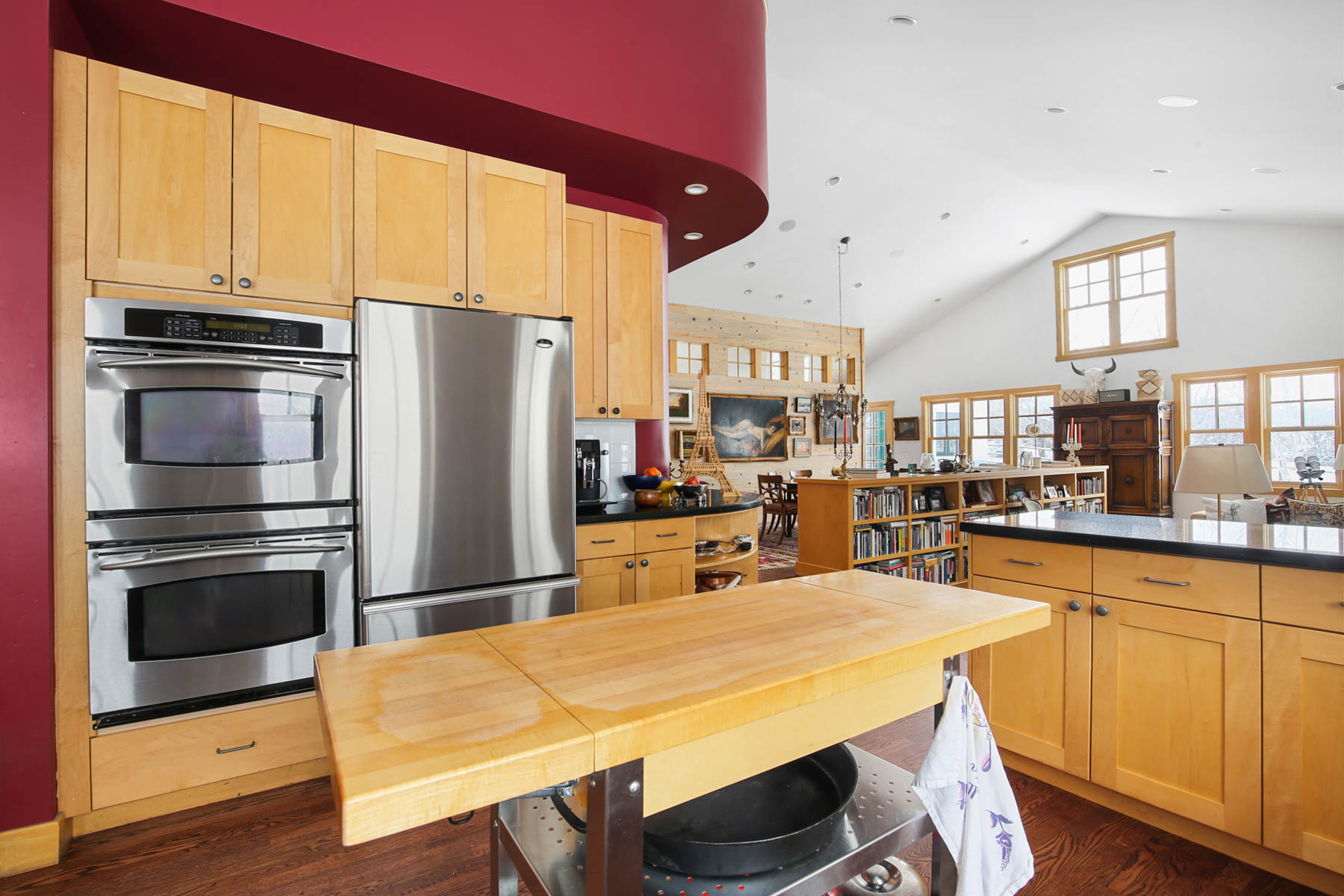 L Quarter Circle property picture 82 of 137