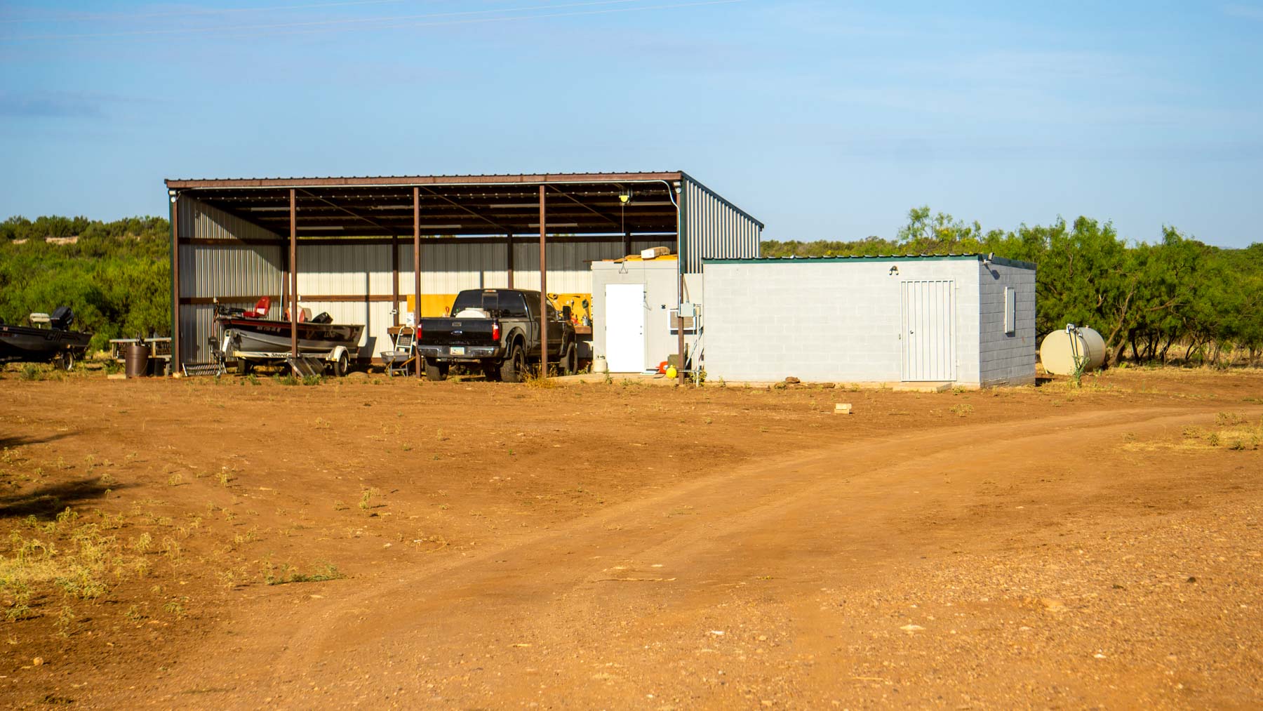 Teta Sola Ranch property picture 5 of 100