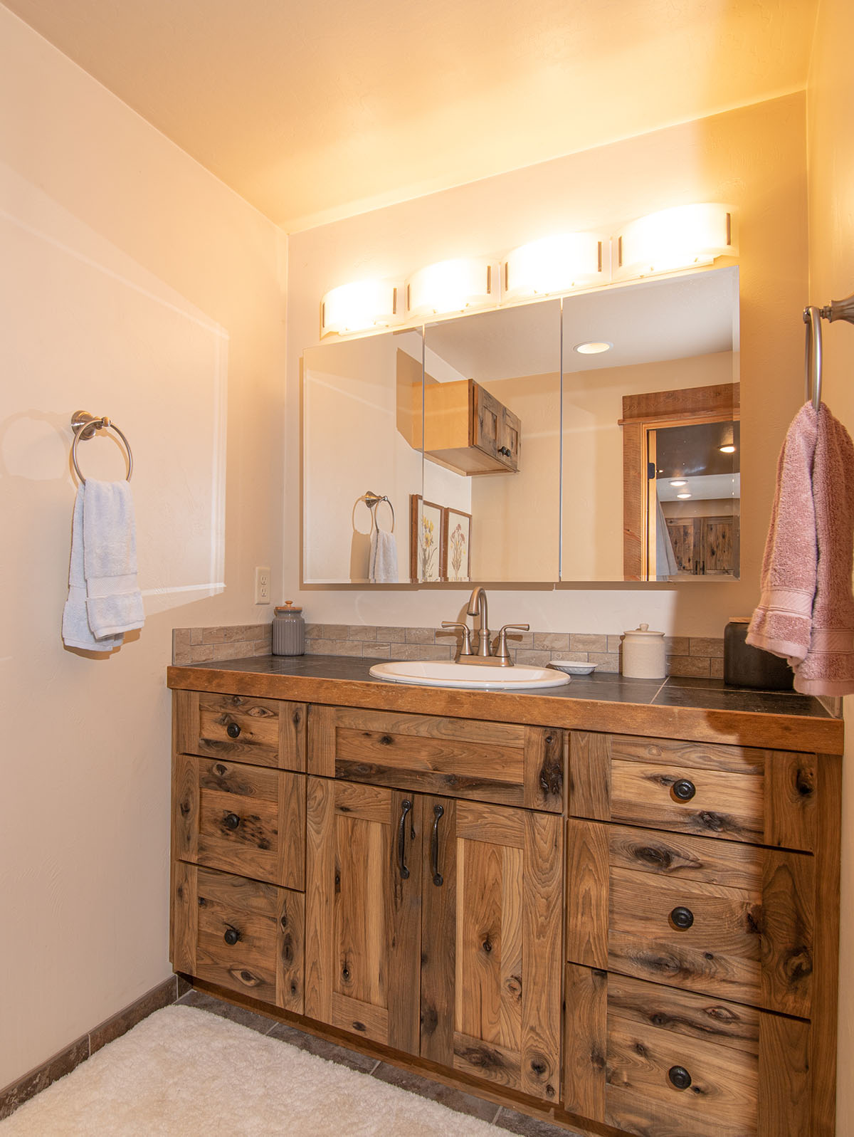 King Mountain Ranch & Retreat property picture 27 of 34